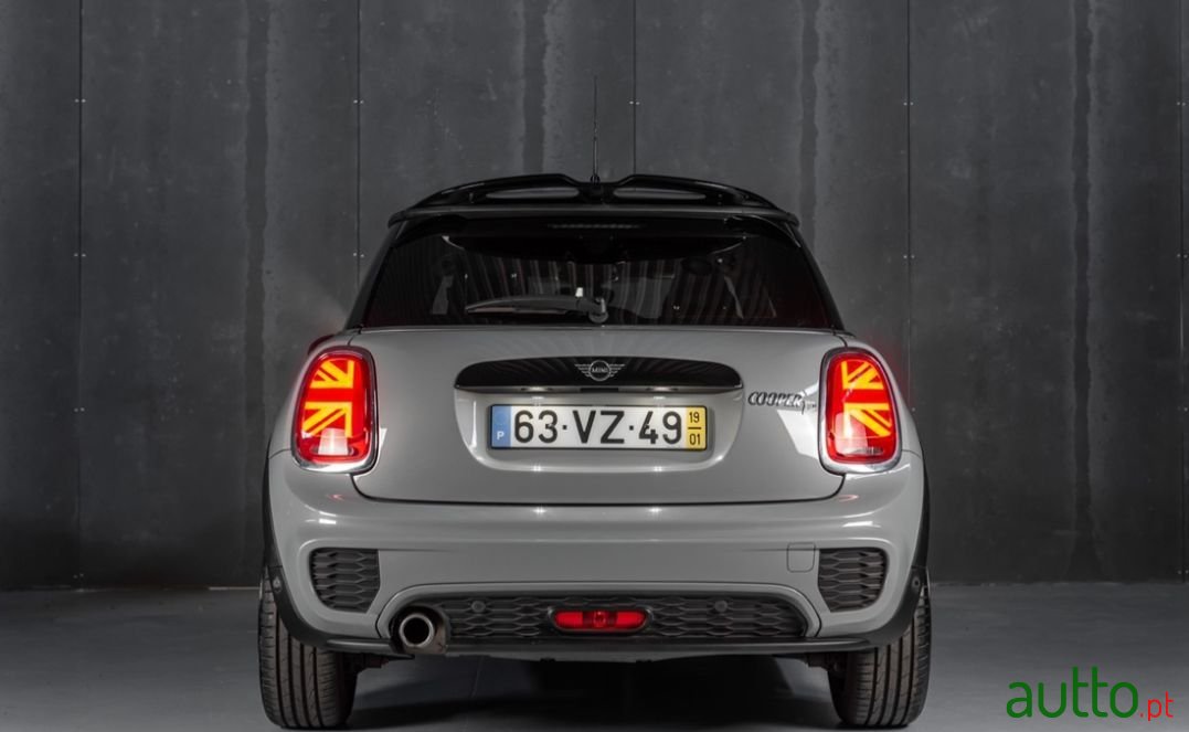 2019' MINI Cooper photo #4