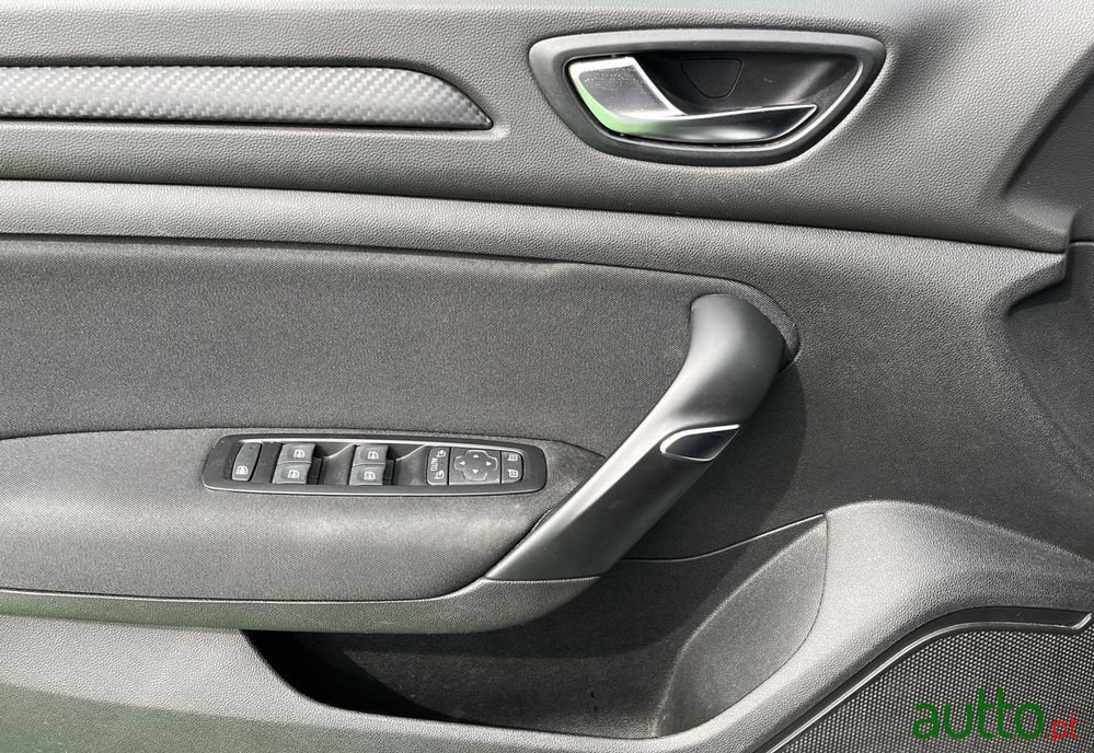 2019' Renault Megane photo #5