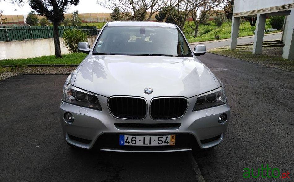 2011' BMW X3 20 D Xdrive photo #4