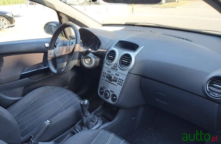 2010' Opel Corsa photo #2