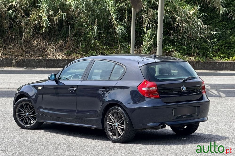 2008' BMW Série 1 D Sport photo #4