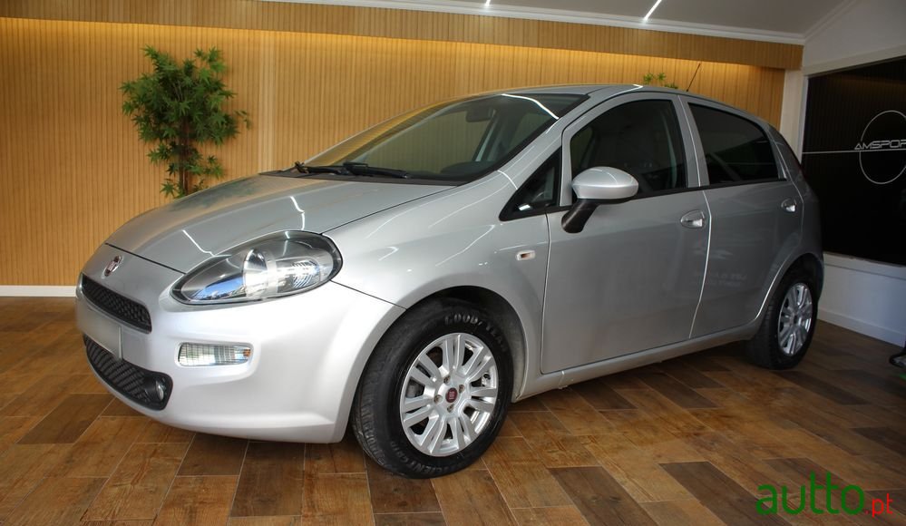 2018' Fiat Punto 1.2 Lounge S&S photo #5