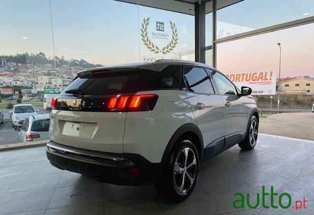 2018' Peugeot 3008 photo #2