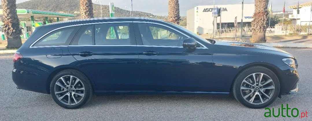 2021' Mercedes-Benz E-220 photo #4