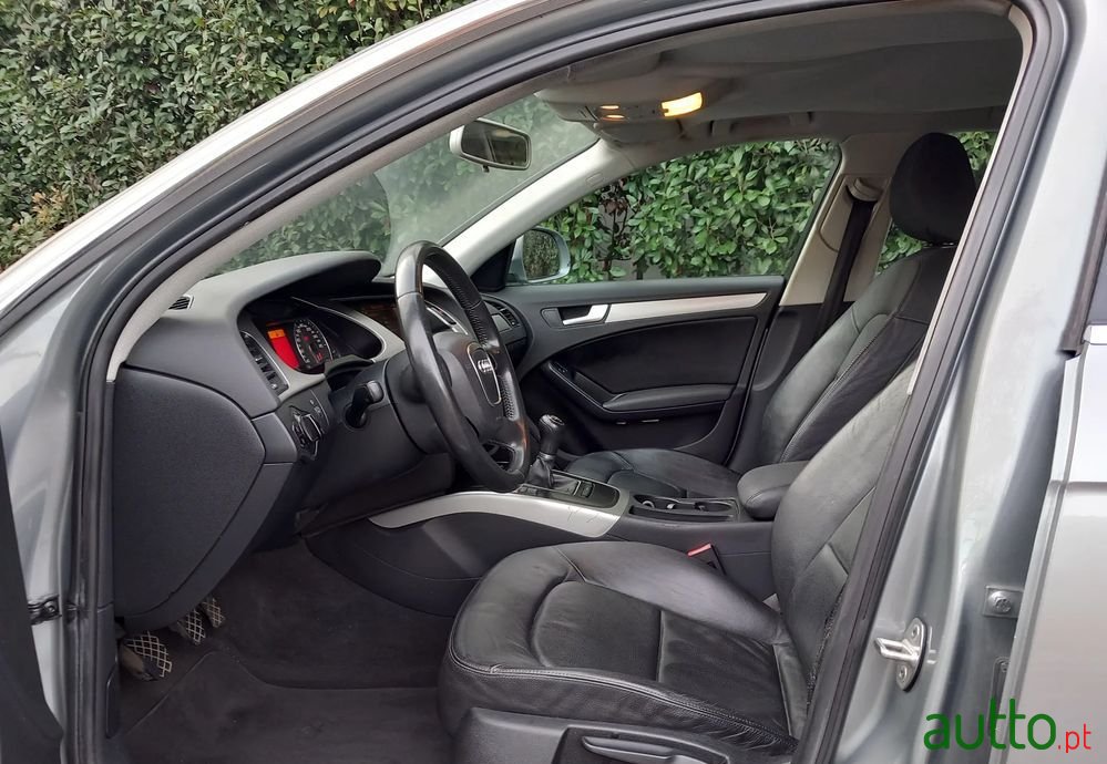 2009' Audi A4 Avant photo #6