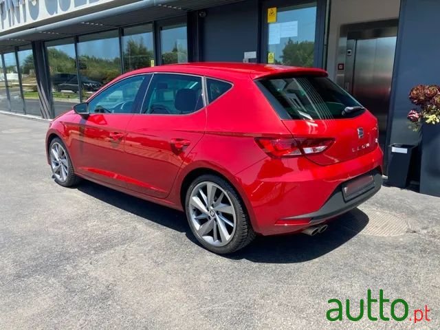 2015' SEAT Leon photo #6