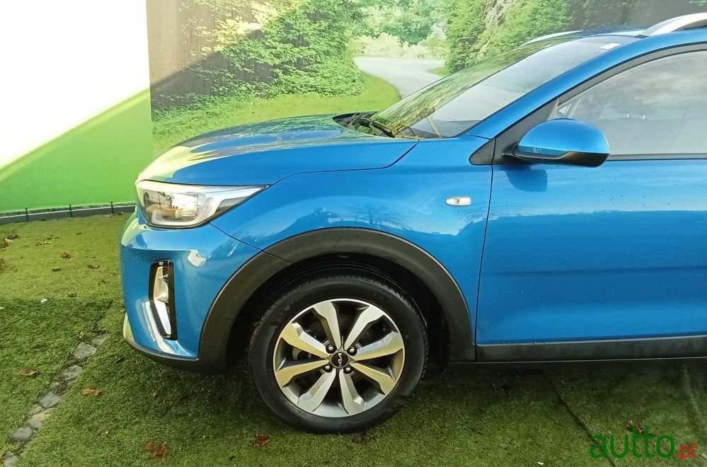 2022' Kia Stonic 1.2 Mpi Dynamic photo #5