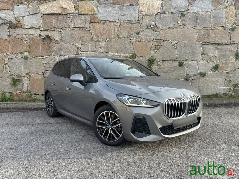 2024' BMW Série 2 photo #2
