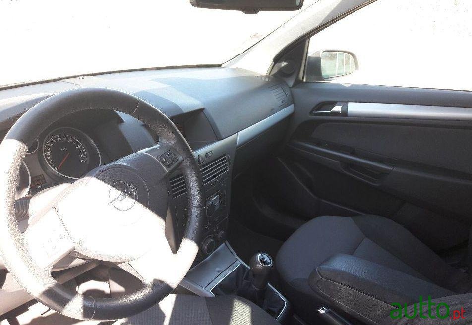 2006' Opel Astra-Caravan 1.3 Cdti Cosmo photo #1