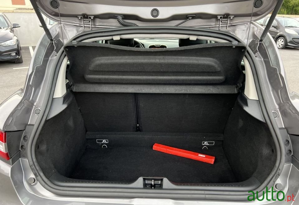 2015' Renault Clio photo #5