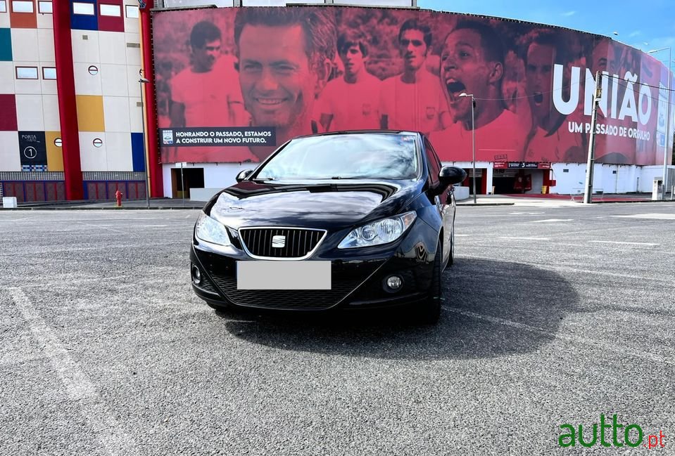 2010' SEAT Ibiza photo #1