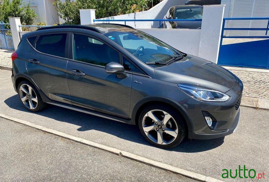 2018' Ford Fiesta photo #3