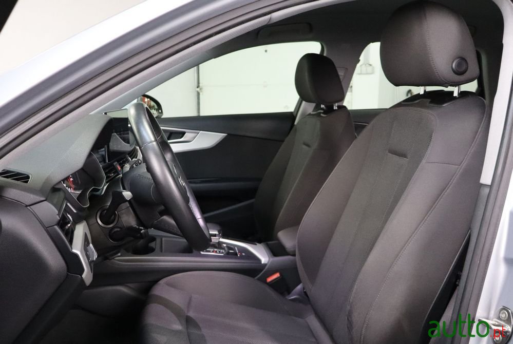 2021' Audi A4 Avant photo #6