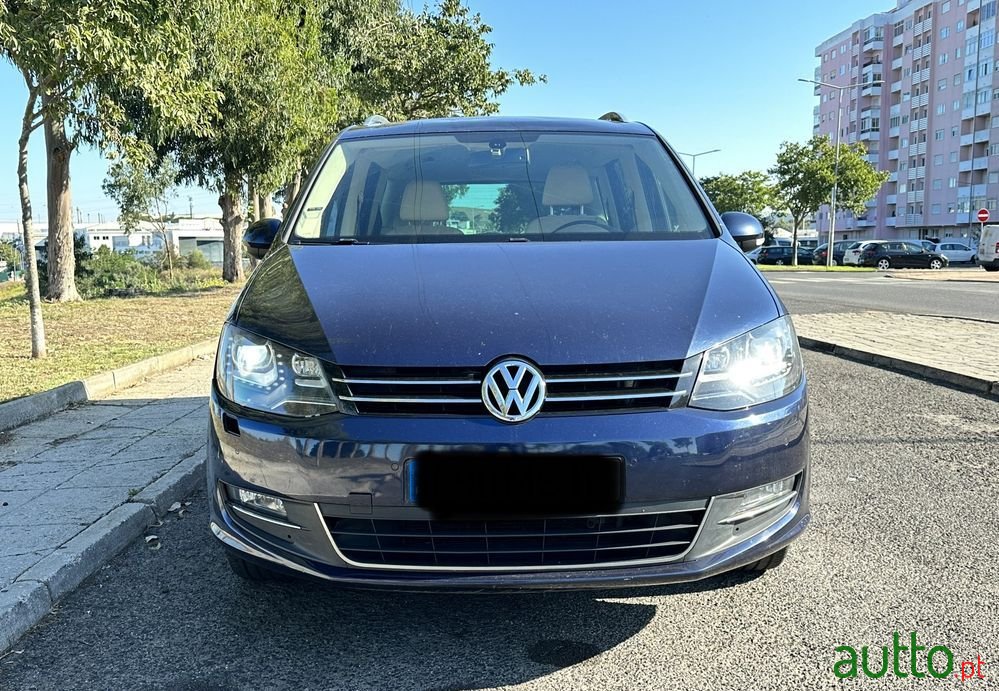 2012' Volkswagen Sharan photo #4