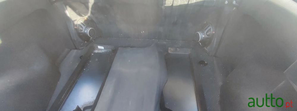 2004' Ford Fiesta photo #3