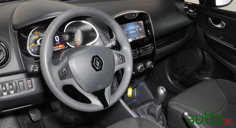2015' Renault Clio photo #5