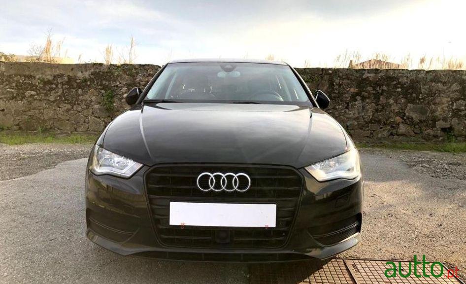 2015' Audi A3 Sportback photo #3