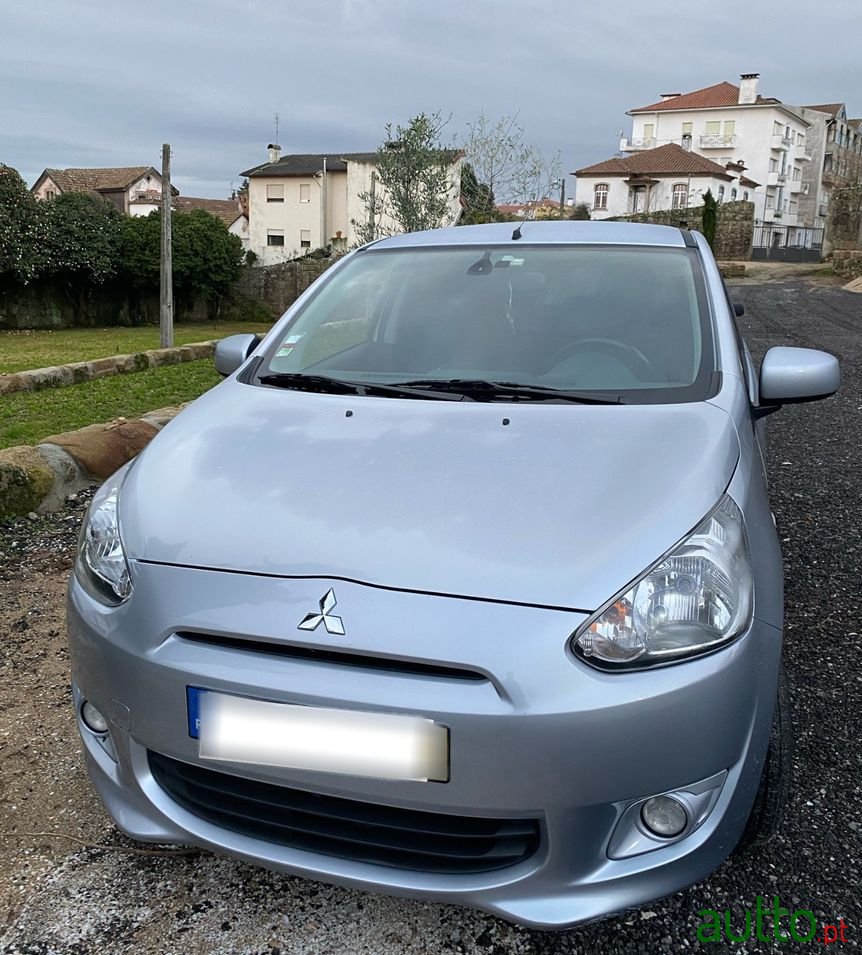 2014' Mitsubishi Space Star photo #1