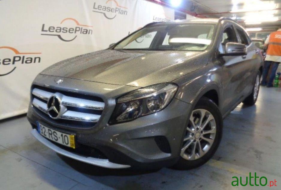 2016' Mercedes-Benz Gla-180 photo #1