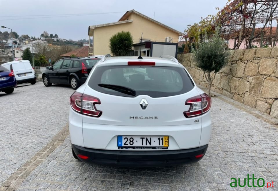 2014' Renault Megane Sport Tourer photo #4