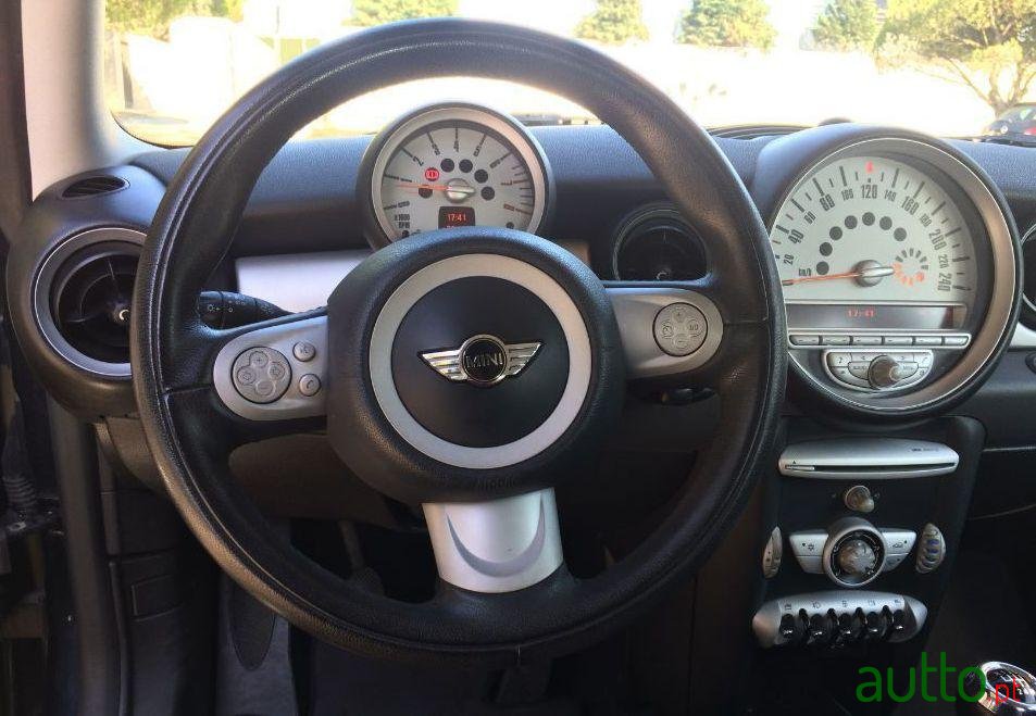 2008' MINI One photo #3
