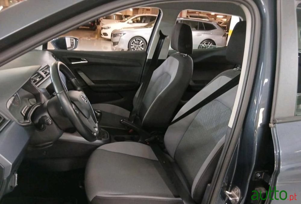 2020' SEAT Arona 1.0 Tsi Style photo #6