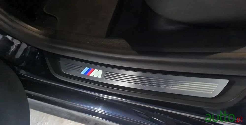 2017' BMW 530 photo #6