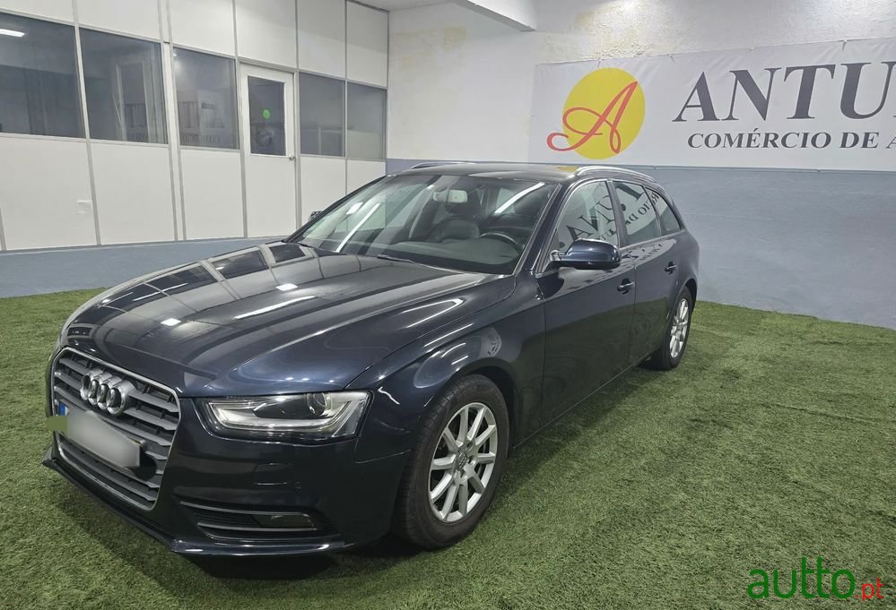 2013' Audi A4 Avant photo #1