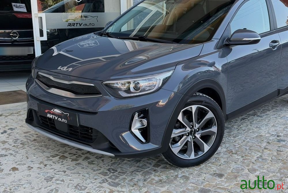 2021' Kia Stonic 1.0 T-Gdi Drive photo #4
