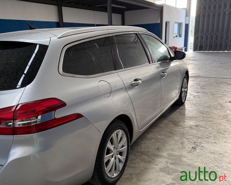 2016' Peugeot 308 photo #4