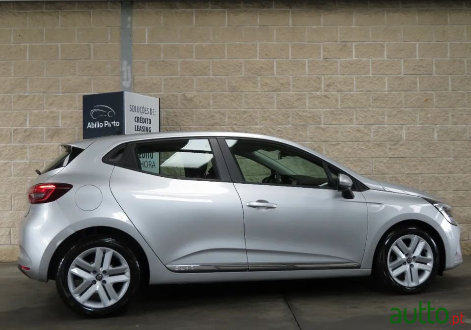 2021' Renault Clio photo #5