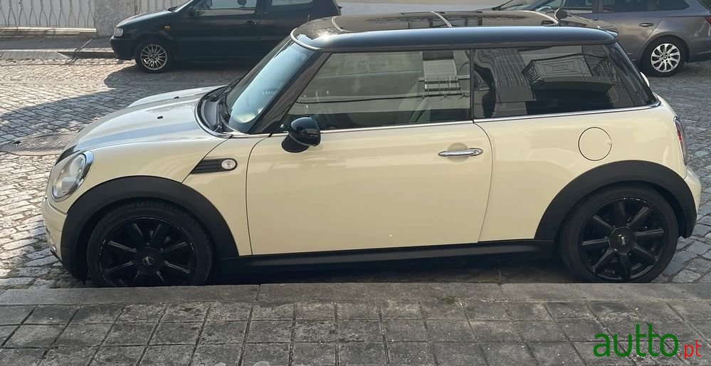 2009' MINI Cooper D 3 Portas photo #2