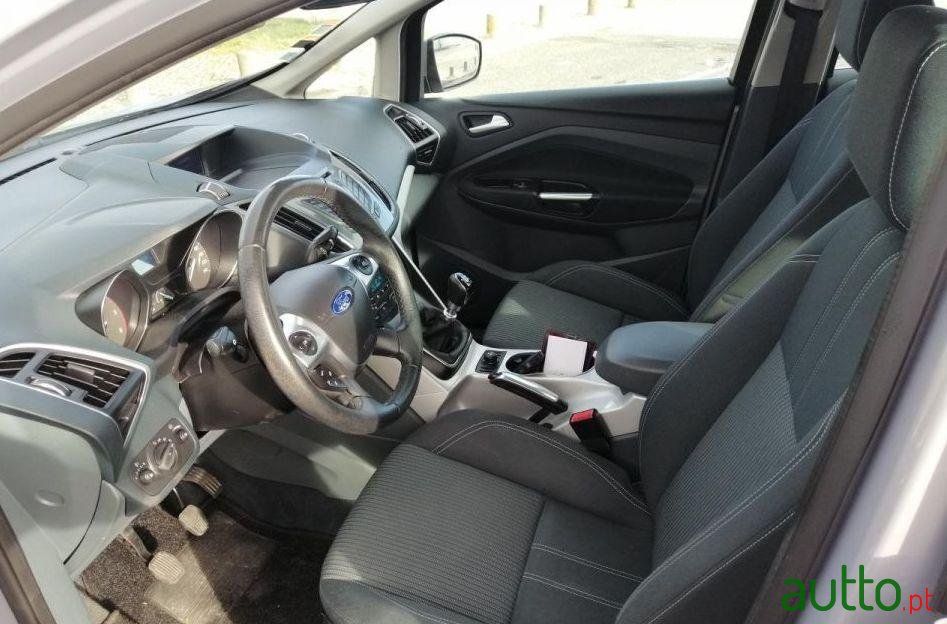 2011' Ford C-MAX photo #3