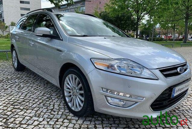 2010' Ford Mondeo Sw photo #1