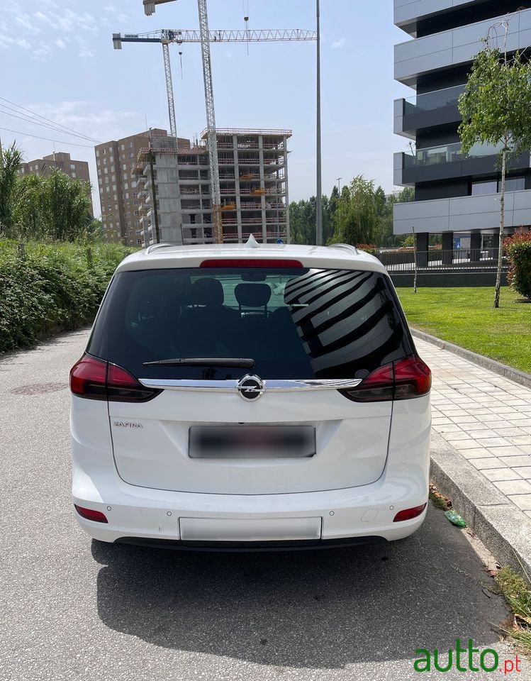 2017' Opel Zafira photo #4