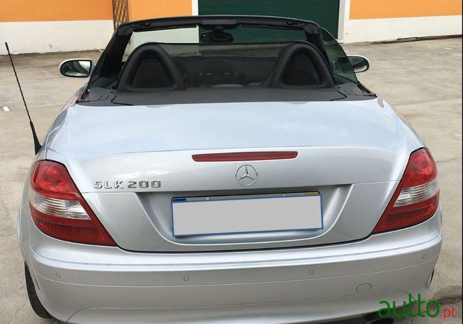 2008' Mercedes-Benz Slk-200 photo #3