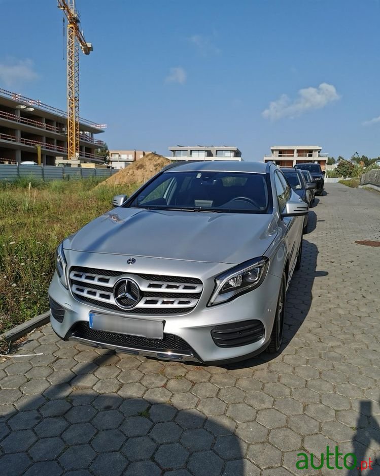 2020' Mercedes-Benz GLA 220 photo #1