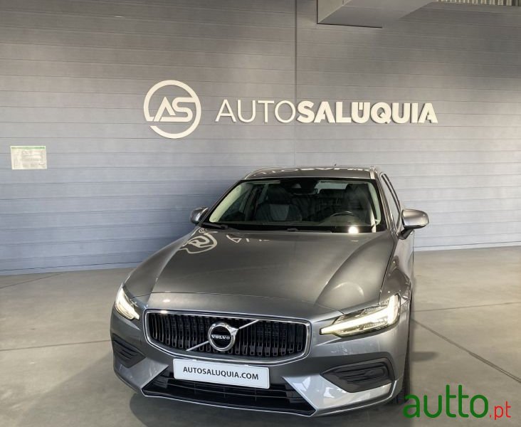 2019' Volvo V60 photo #1