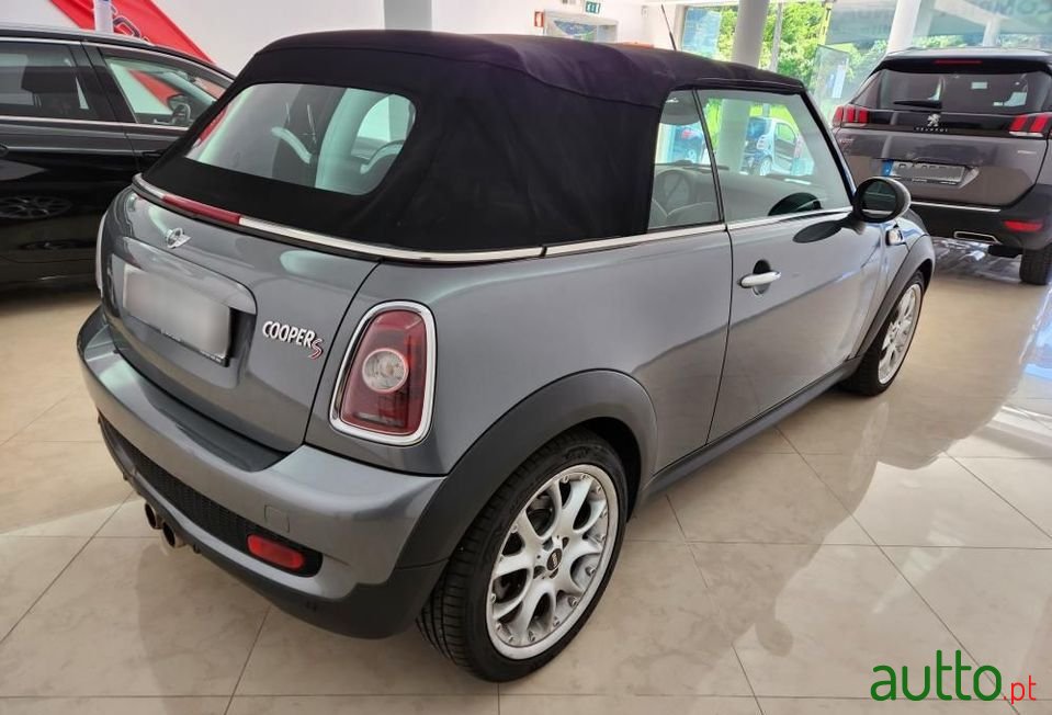 2009' MINI Cooper photo #5