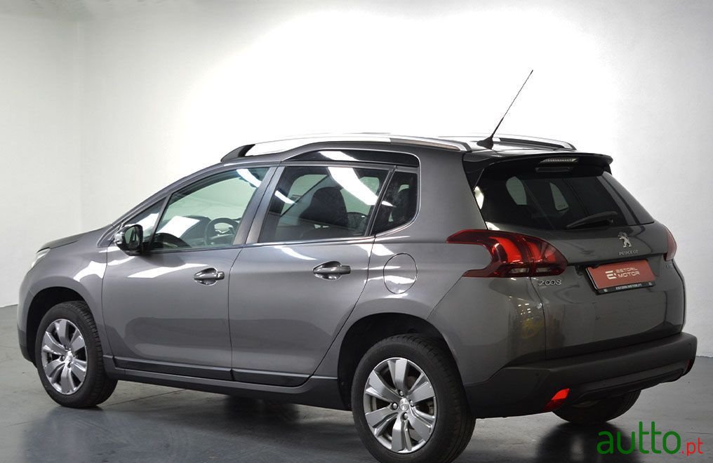 2017' Peugeot 2008 photo #3