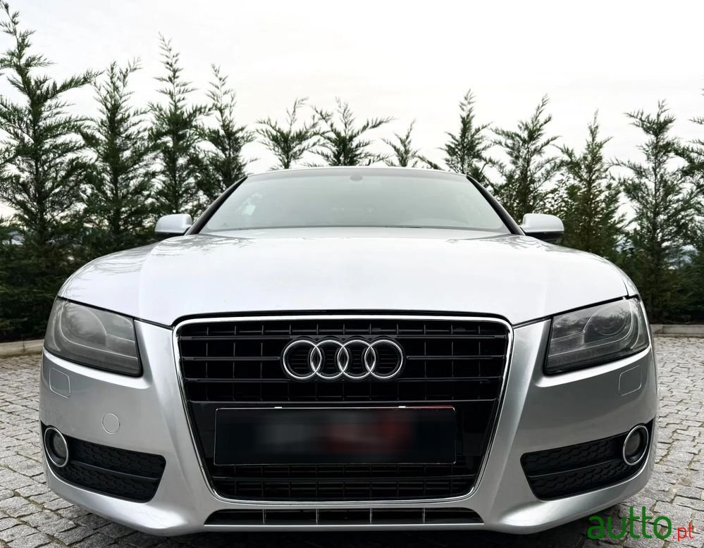 2011' Audi A5 2.0 Tdi Sport photo #2