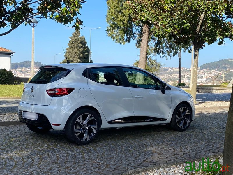 2017' Renault Clio photo #6