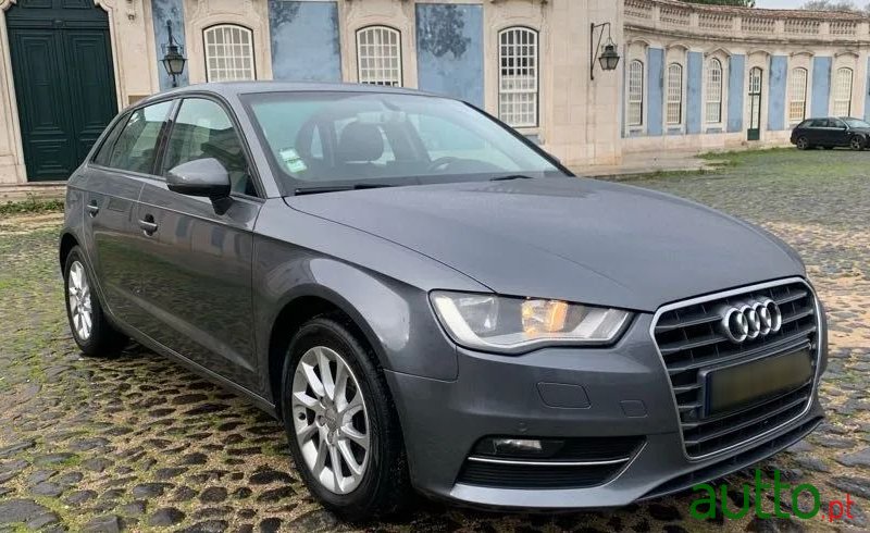2015' Audi A3 Sportback photo #4