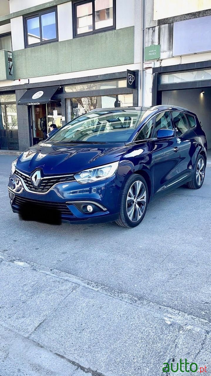 2017' Renault Grand Scenic photo #1