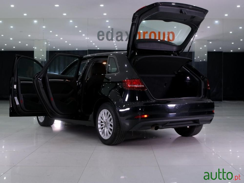 2018' Audi A3 Sportback photo #5