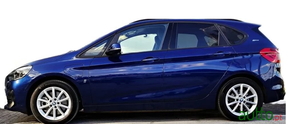 2019' BMW 225Xe Active Tourer Line Sport photo #4