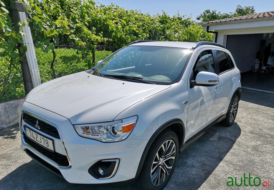 2016' Mitsubishi ASX photo #1