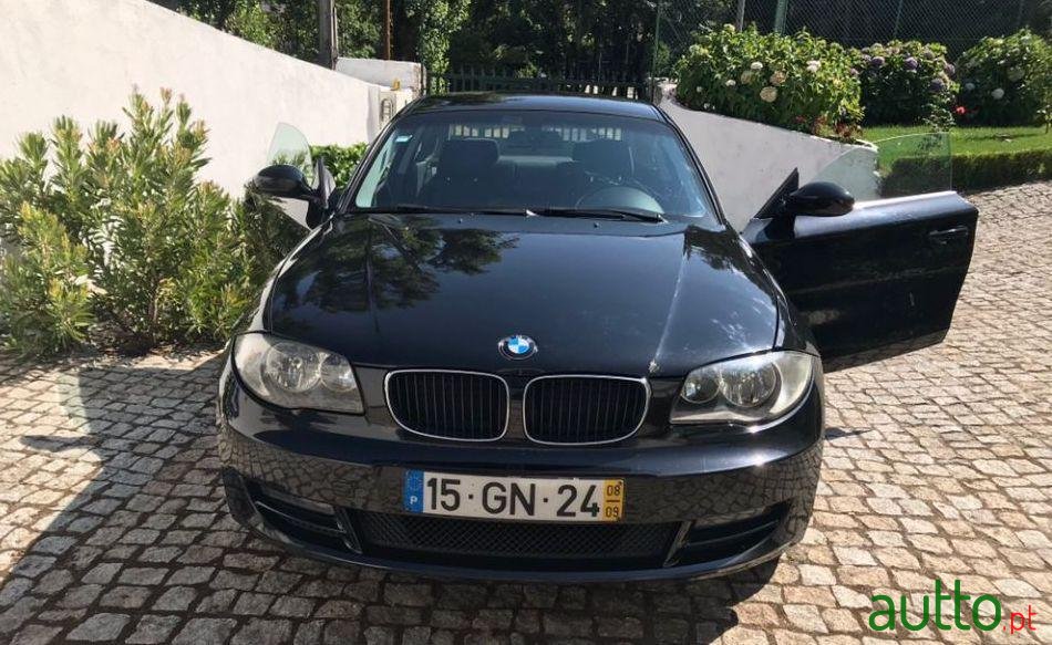 2008' BMW 120 Coupe photo #1