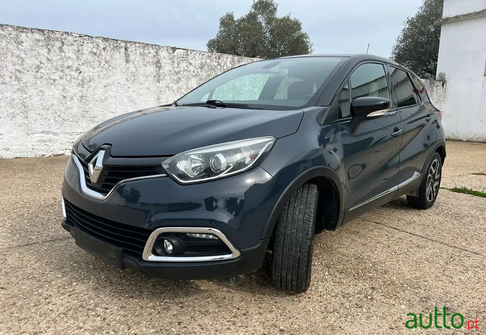 2015' Renault Captur photo #5