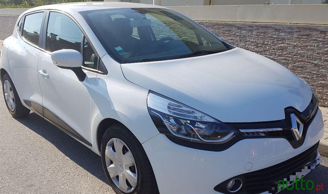 2014' Renault Clio photo #2